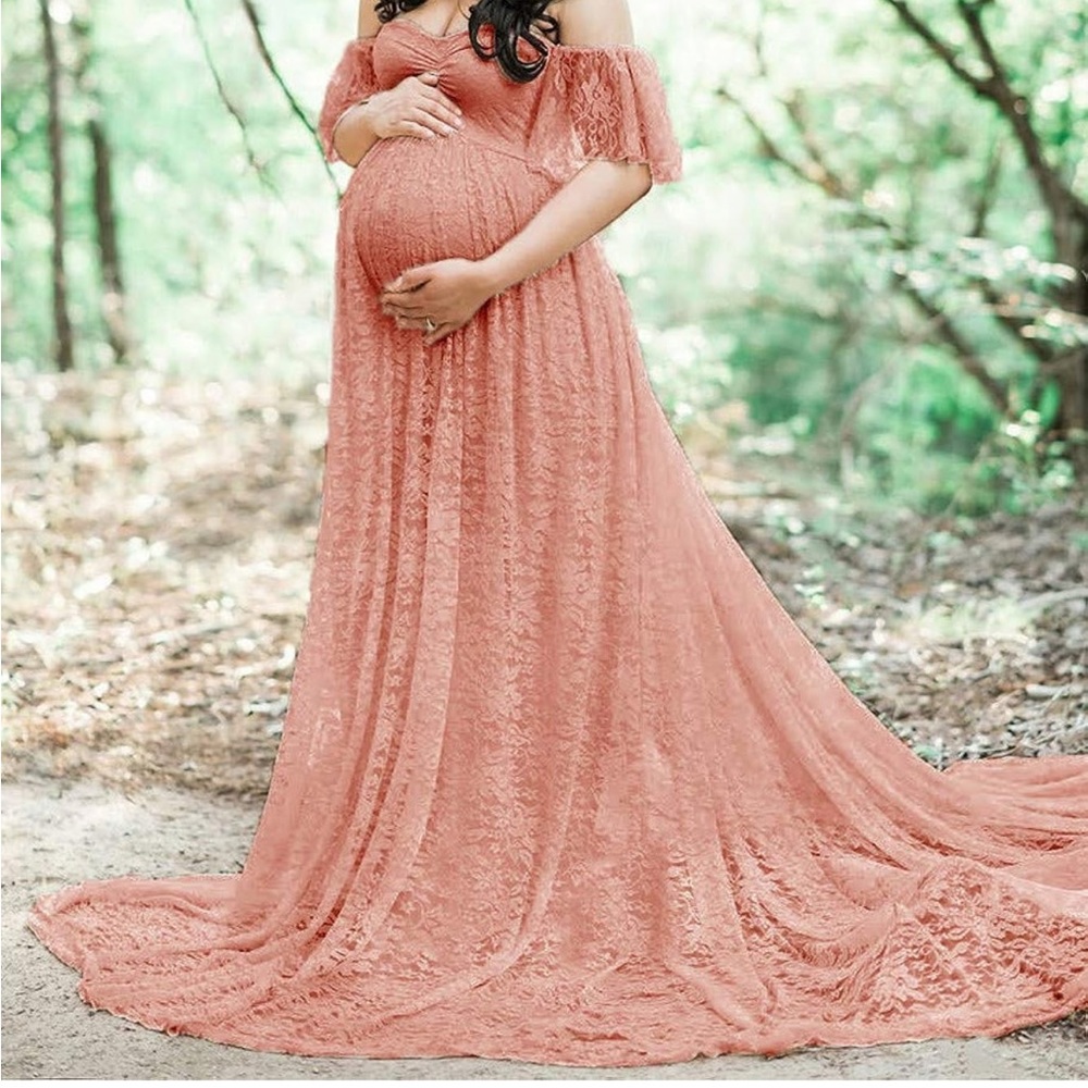 Maternity Lace Dress in Pink Size Large